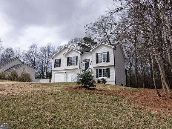 3rd image of 824 Eastmont Rd