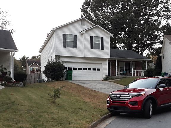 3rd image of 1511 Tunbridge Wells Cres