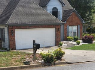 7700 Lakeshore Ct, Riverdale, GA 30296
