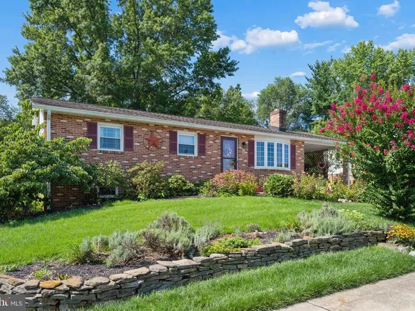 216 Glade Blvd, Walkersville, MD 21793