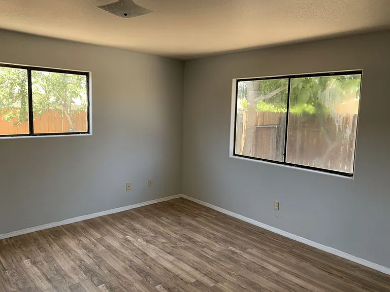 825 Raaberg Way #C — Photo 2