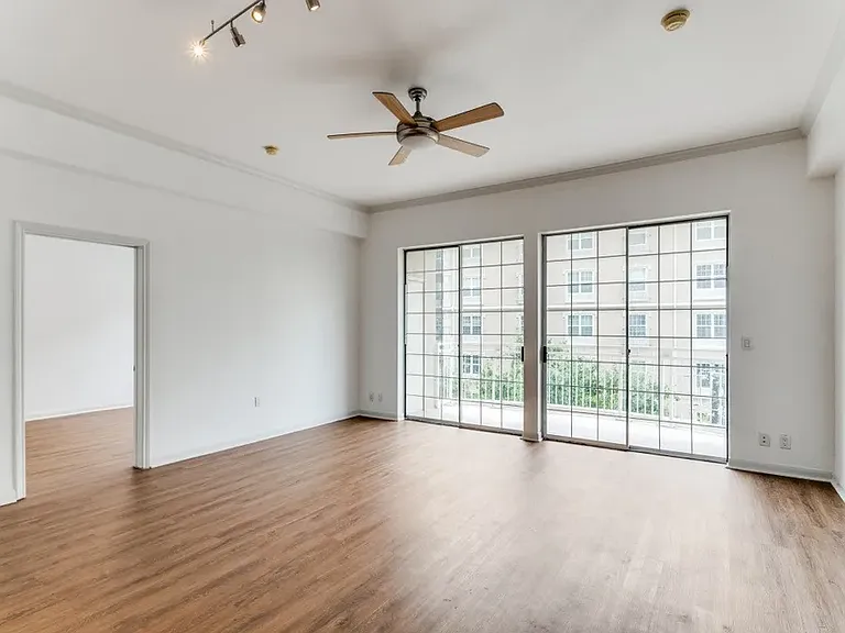 3225 Turtle Creek Blvd #446 — Photo 2