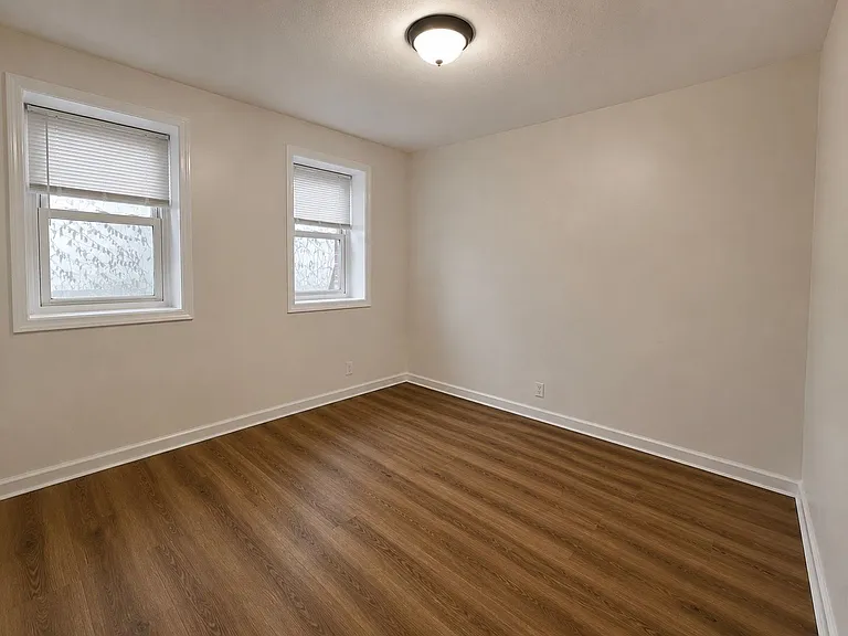 217 E Whitesboro St — Photo 22