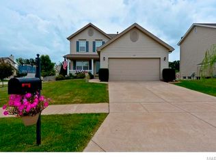 220 Springbeach Dr, O'Fallon, MO 63368
