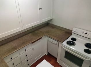 4737 Brooklyn Ave NE APT 102, Seattle, WA 98105