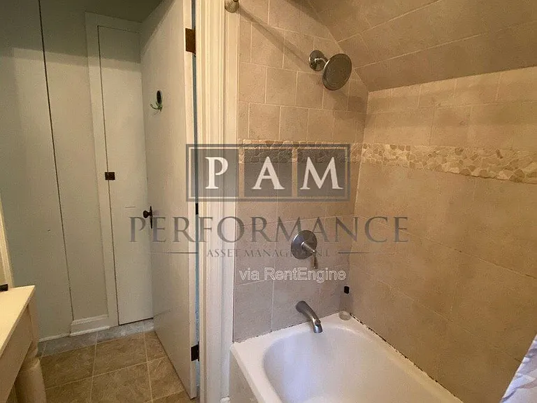 2922 S 48th St — Photo 18