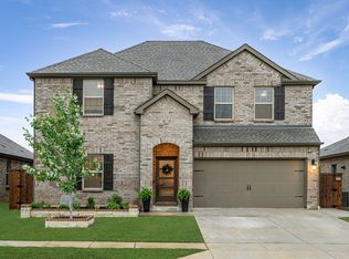 10125 Autumn Leaves Ln, Aubrey, TX 76227