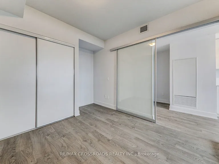 2550 Simcoe St N #1021 — Photo 16