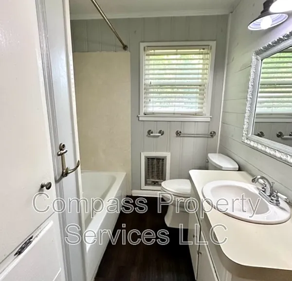 1317 Hillside St — Photo 20