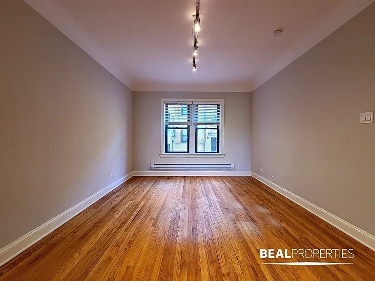 2325 N Rockwell St #B2 — Photo 1