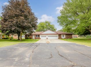 2113/2115 Charles Dr, Stevensville, MI