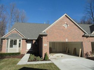 49311 Hidden Woods Ln, Shelby Township, MI 48317
