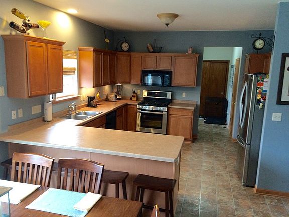 Kitchen 9 foot ceilings
