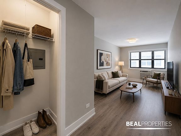3rd image of 445 W Barry Ave APT 427