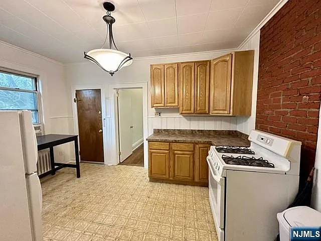 46 Swaine Pl — Photo 4