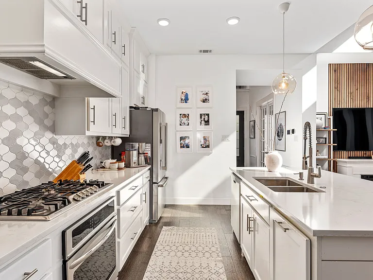7205 Caladium Dr — Photo 8
