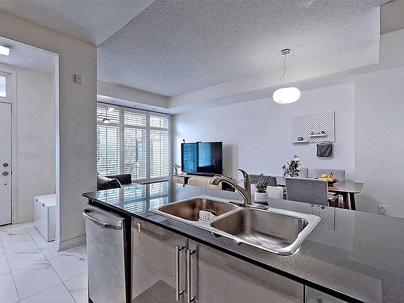 4th image of 7 Brighton Pl #49