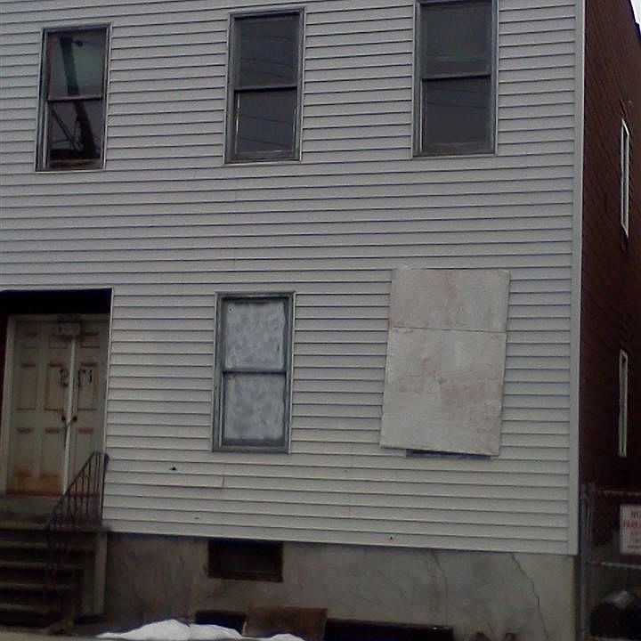 2nd image of 251 Elk St