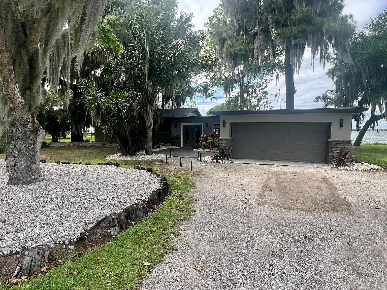 3 bed, 2300 sqft, $3,400 — Photo 3
