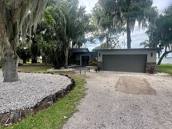 2nd image of 33911 Shady Acres Rd
