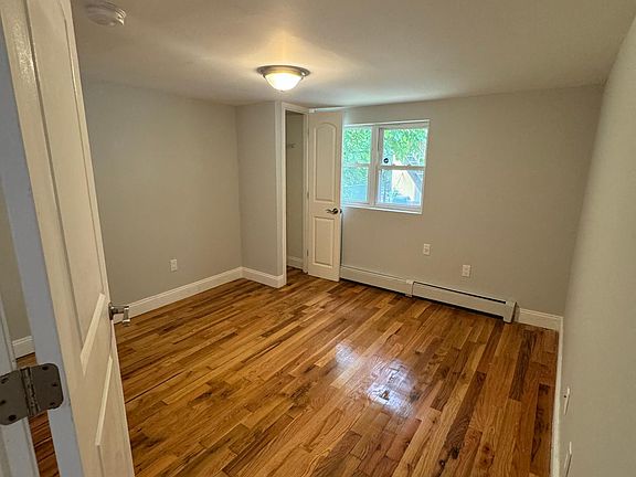 5th image of 3849 Amundson Ave #1