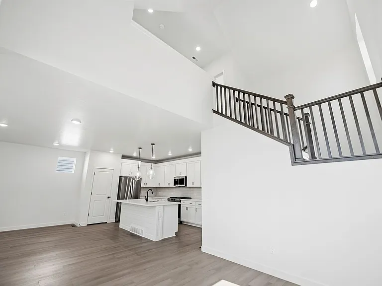 882 W Caroline Dr — Photo 35