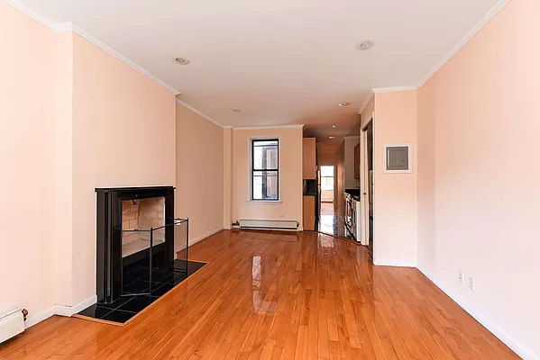 Rented by Talk of the Town Realty | media 22