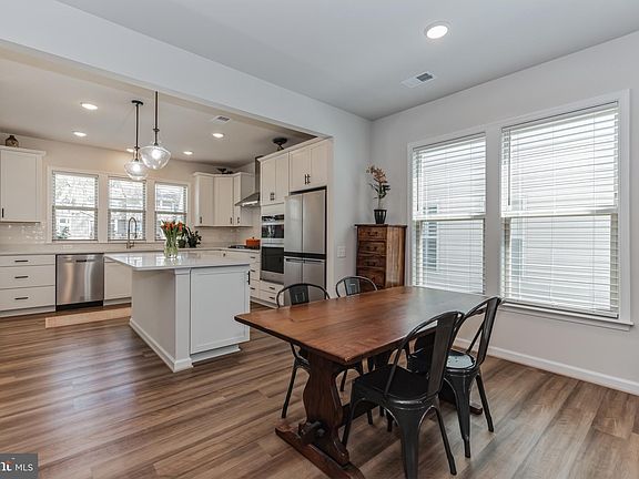3rd image of 46456 Beartown Dr