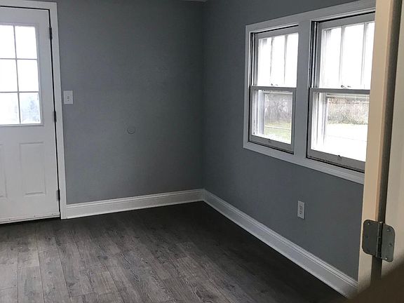 2nd image of 3701 Alpine Dr