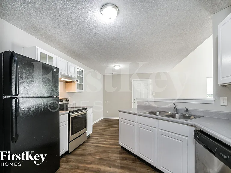 16700 Aulton Dr — Photo 7