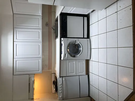 Rented by 18 REALTY | media 28