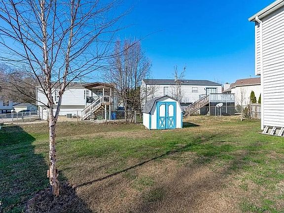 4th image of 8228 Wynewood Ct