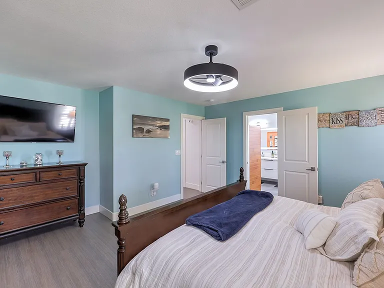 6982 Grand Junction Ave — Photo 13