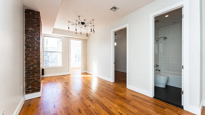 Rented by Nooklyn NYC LLC | media 29