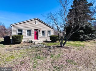 682 Chestnut Springs Ln, Glen Burnie, MD 21060