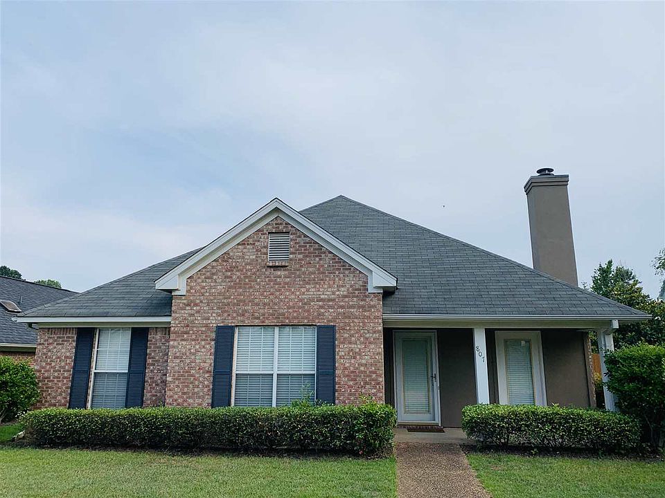 1st image of 807 Lynwood Ln