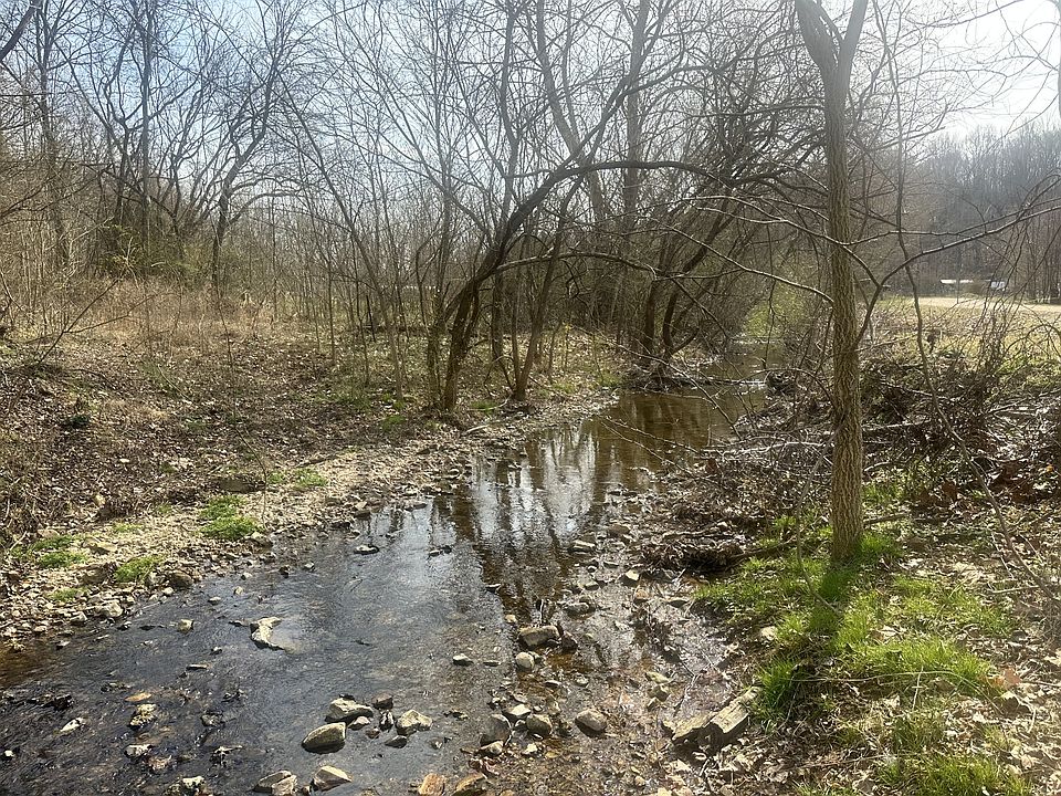 1st image of 210 Trotter Rd