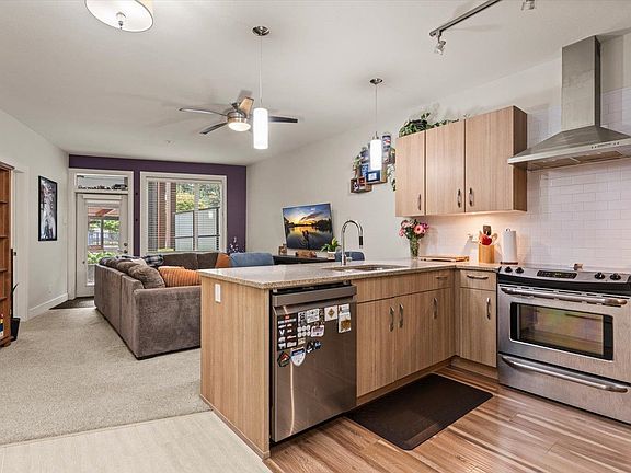 4th image of 45389 Chehalis Dr #101