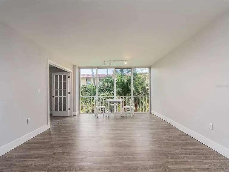 121 Island Way #334 — Photo 11