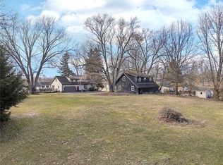 989 Cleland Mill Rd, New Castle, PA 16102