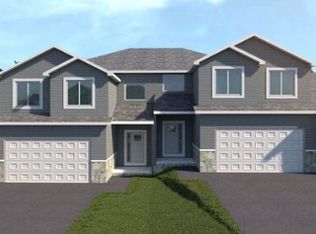 615 Garrett Pl, Hickman, NE 68372