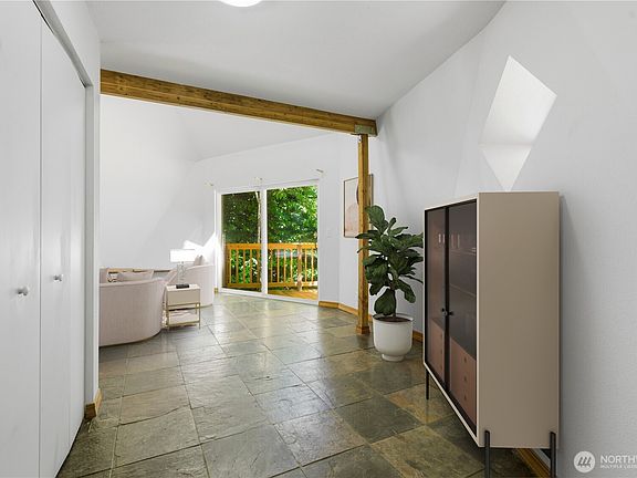 5th image of 16524 35th Avenue NE