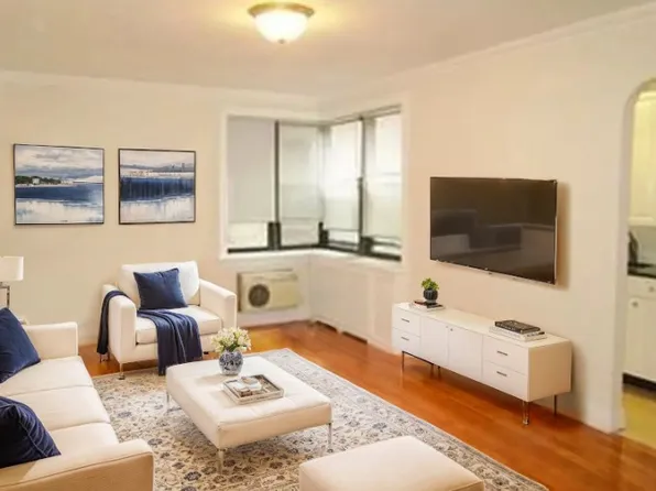 340 East 66th Street image 1 of 6
