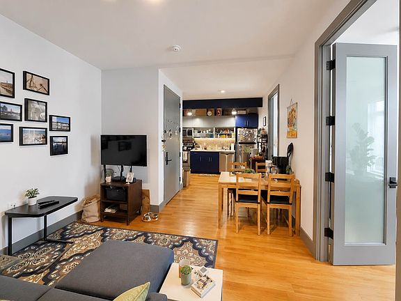 3rd image of 27 Woodbine St #2B
