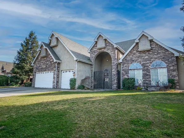 2506 Swift Ave, Clovis, CA 93611