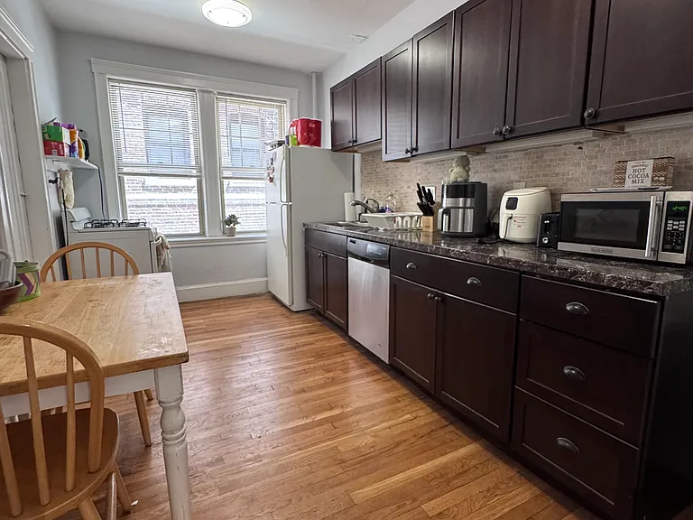 93 Chester St #2 — Photo 2
