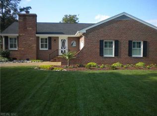 25 Woodland Rd, Poquoson, VA 23662