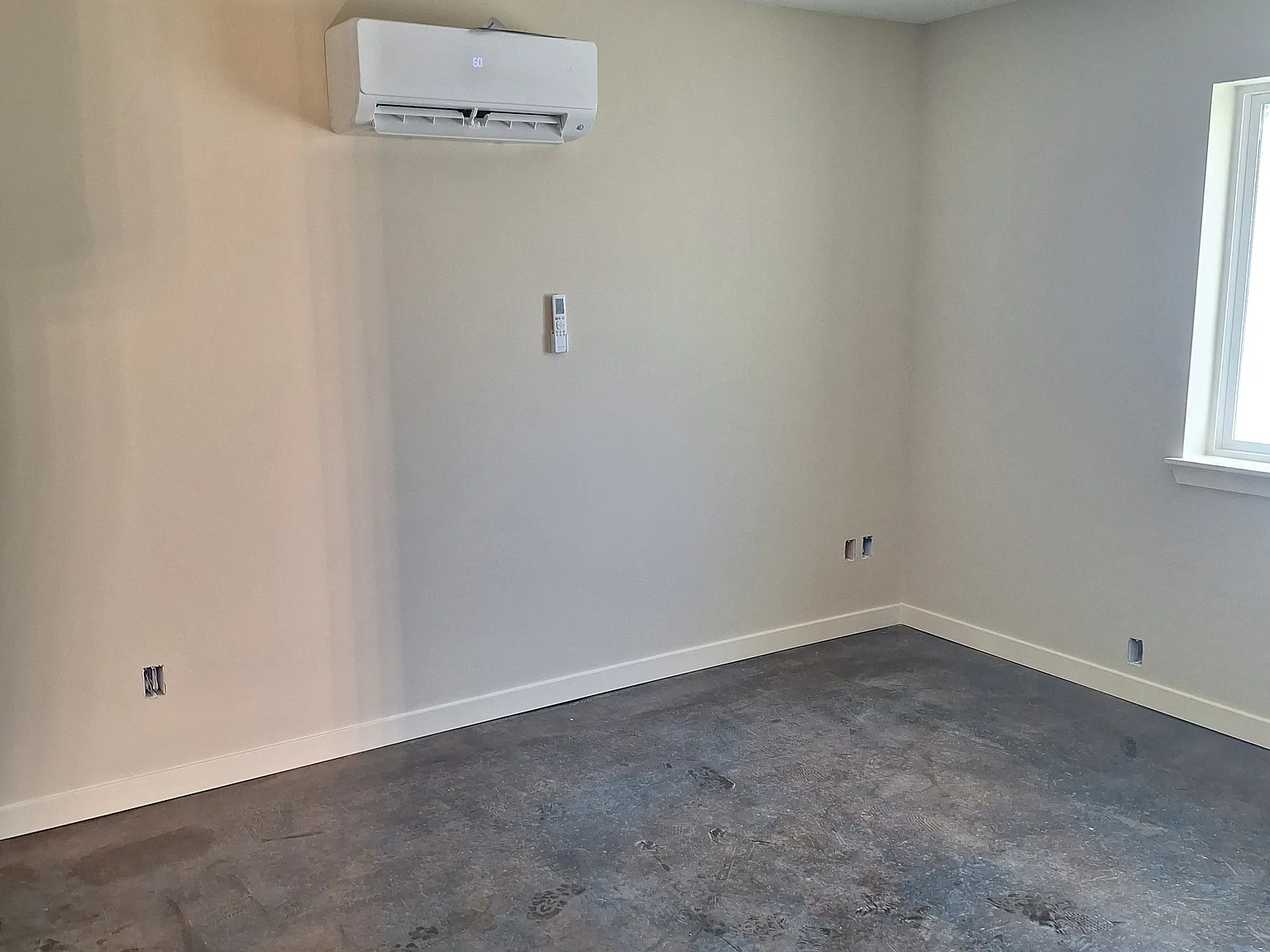 2 bed, 1100 sqft, $1,650 — Photo 2