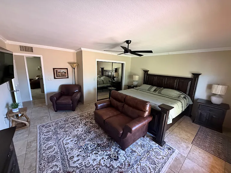 1163 E Manor Dr — Photo 16