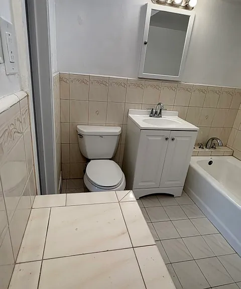 177 Wilshire Ave — Photo 8